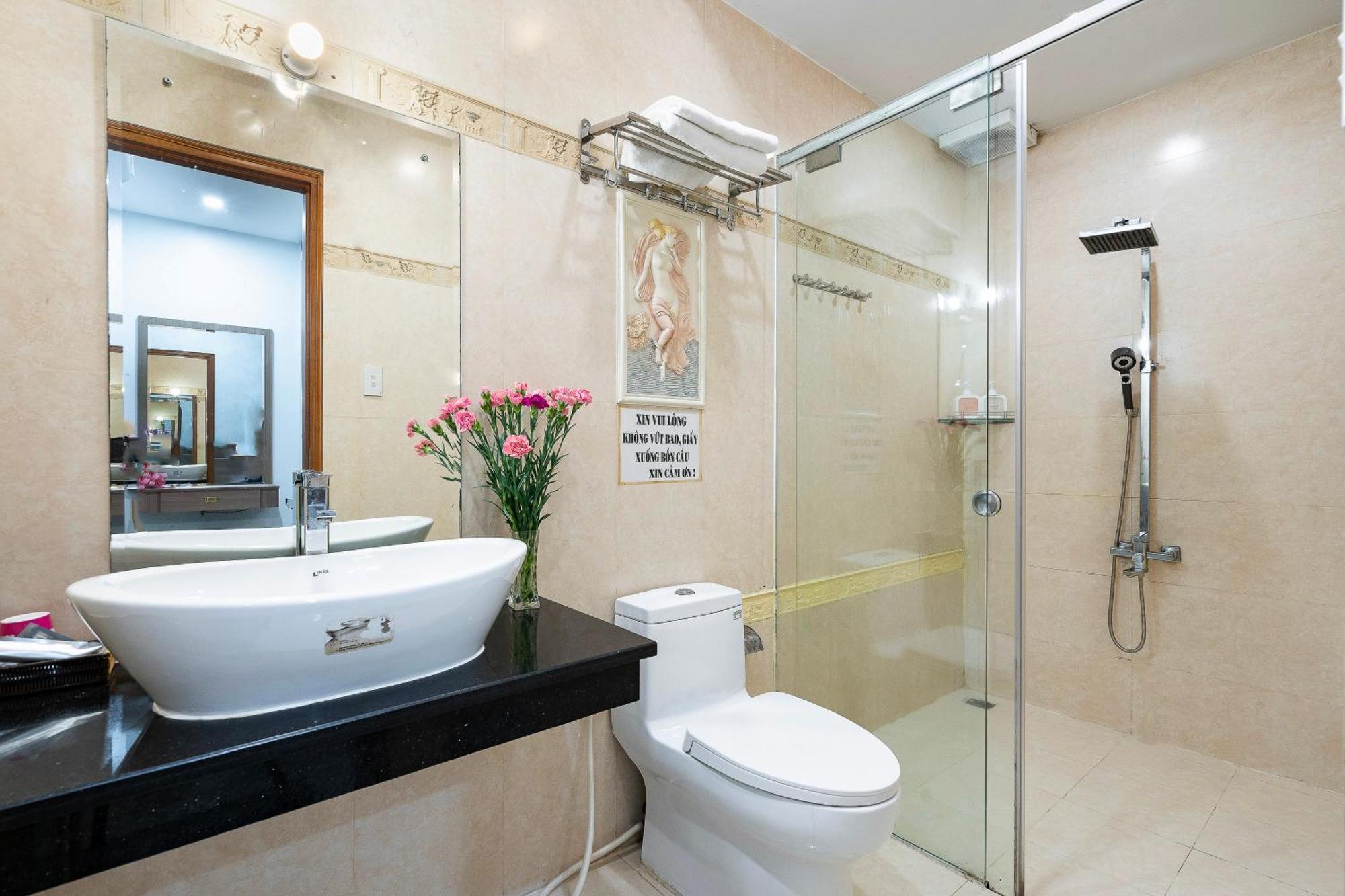 Lucky Star Hotel 266 De Tham Ho Chi Minh-stad Buitenkant foto