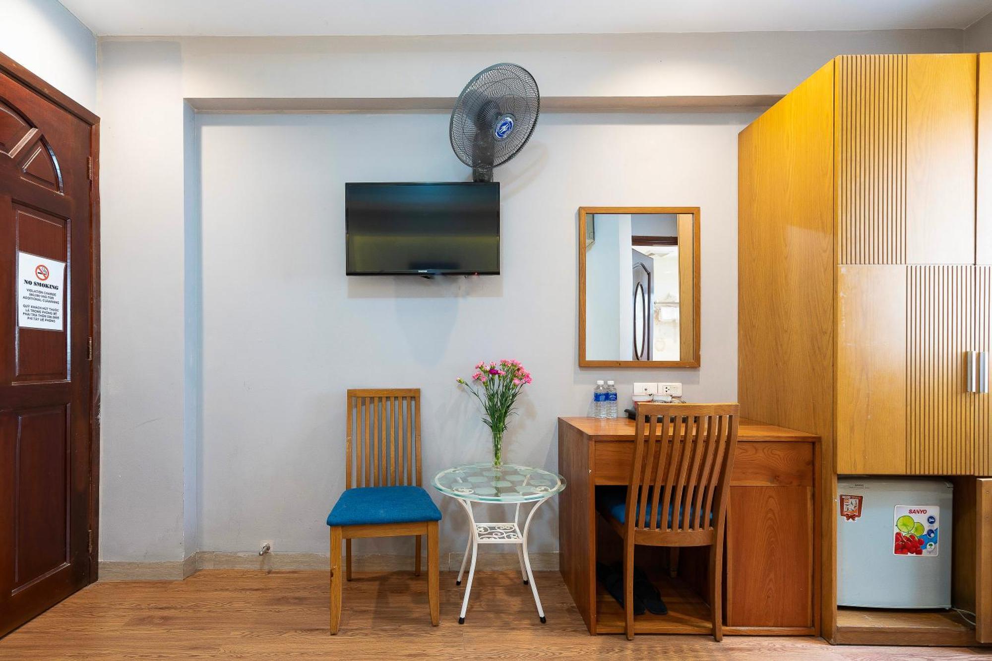 Lucky Star Hotel 266 De Tham Ho Chi Minh-stad Buitenkant foto