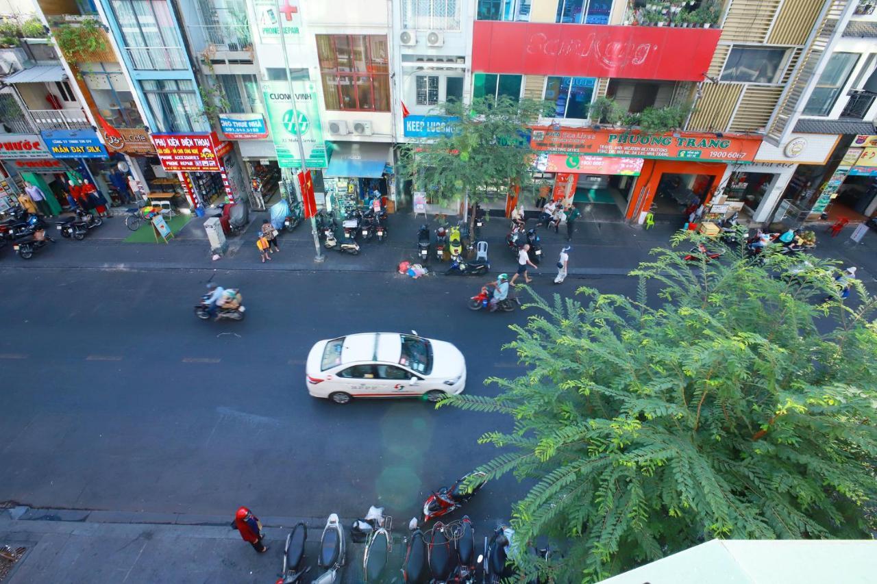 Lucky Star Hotel 266 De Tham Ho Chi Minh-stad Buitenkant foto